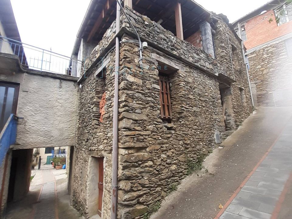 Landejendom i Borghetto D'Arroscia, Imperia - foto 1