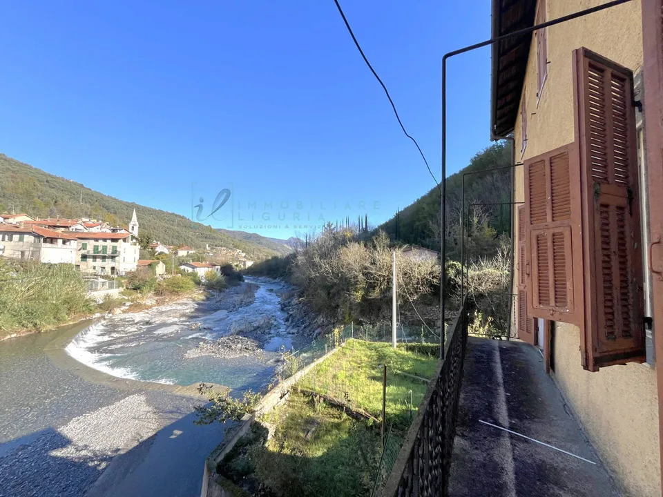 Lejlighed i Vessalico, Imperia - foto 1