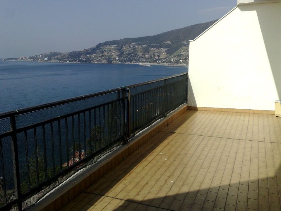 Lejlighed i Ospedaletti, Imperia - foto 5