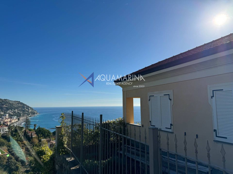 Villa i Ospedaletti, Imperia - foto 1
