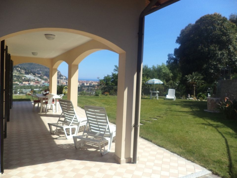 Villa i Ventimiglia, Imperia - foto 1