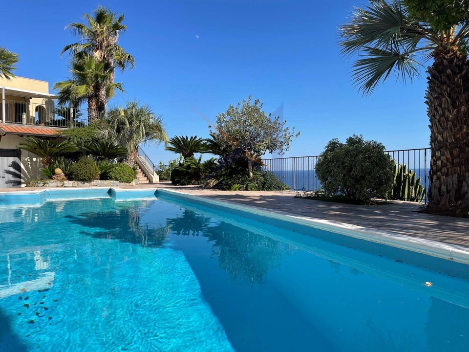 Villa i Ospedaletti, Imperia - foto 2
