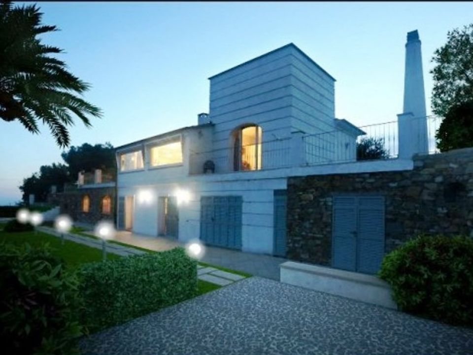 Villa in San Bartolomeo al Mare, Imperia - photo 2