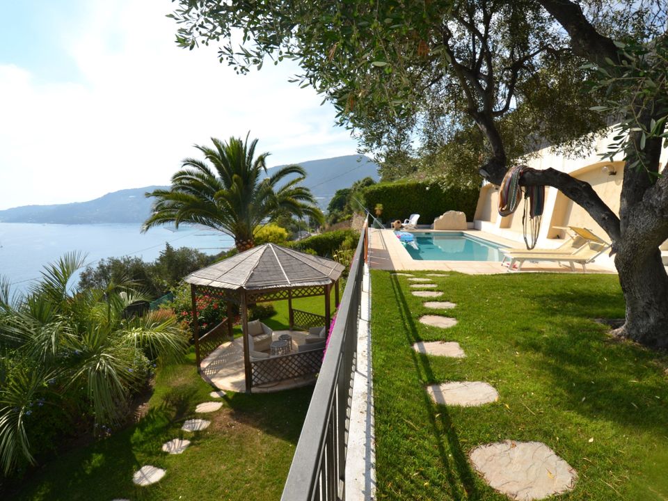 Villa i Ospedaletti, Imperia - foto 2