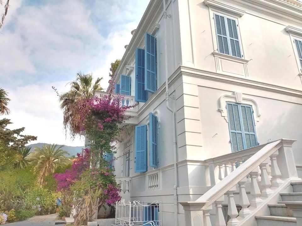 Villa i Ospedaletti, Imperia - foto 1