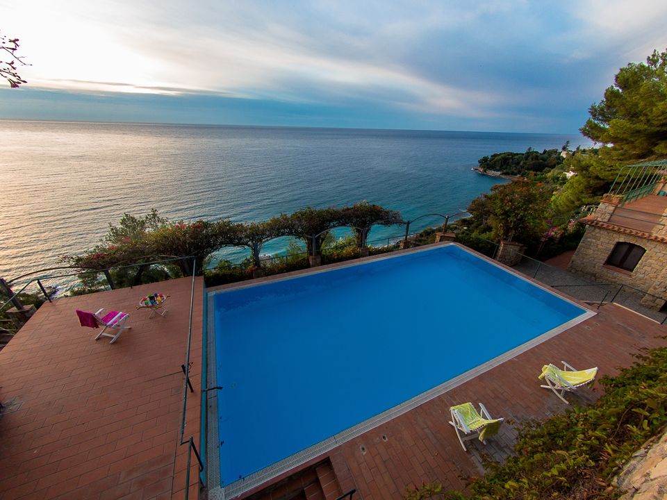 Villa i Bordighera, Imperia - foto 1