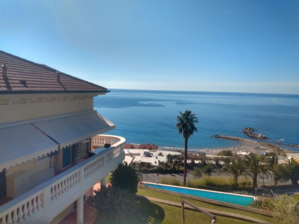 Lejlighed i Ospedaletti, Imperia - foto 1