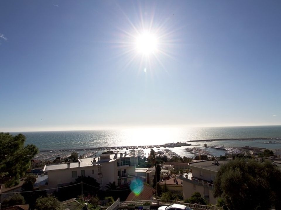 Lejlighed i Sanremo, Imperia - foto 1