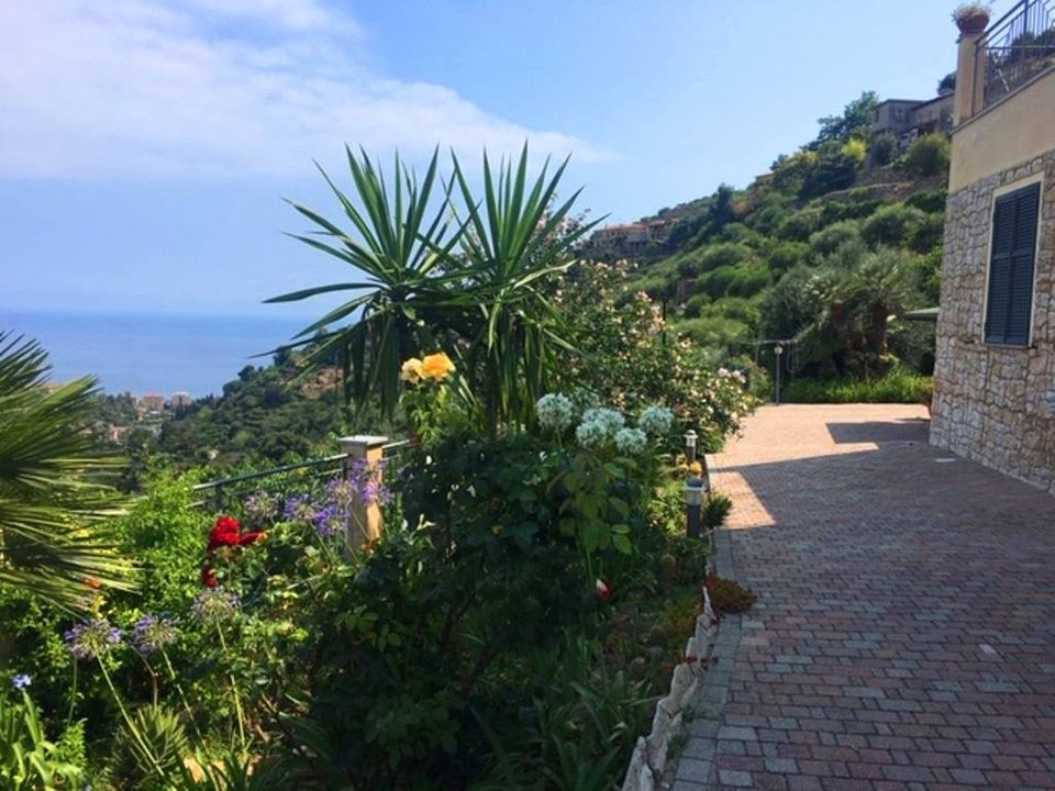 Villa i Bordighera, Imperia - foto 1