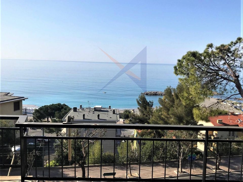 Lejlighed i Ospedaletti, Imperia - foto 1
