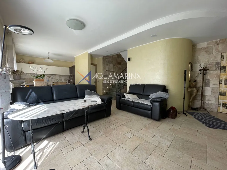 Villa i Dolceacqua, Imperia - foto 3