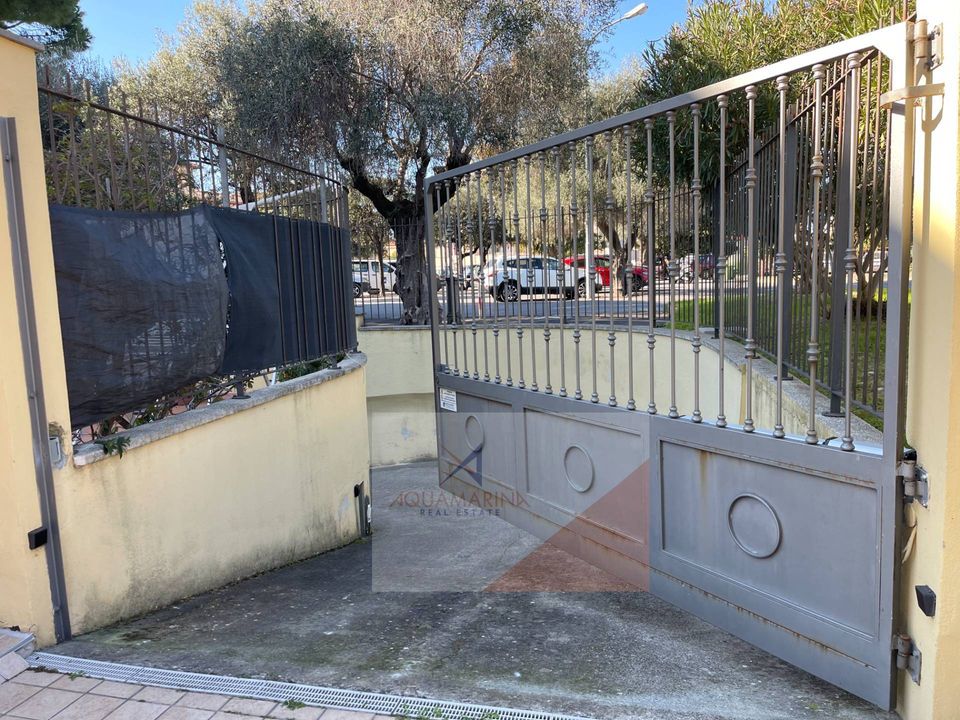 Parkeringsplass i Bordighera, Imperia - bilde 1
