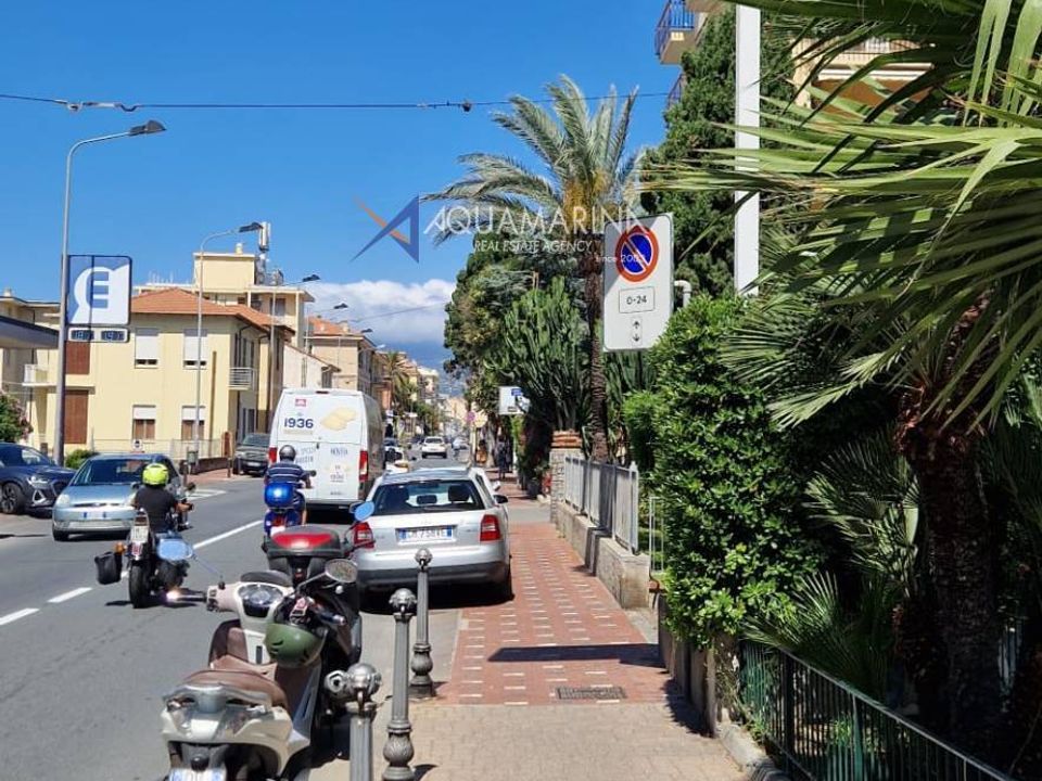 Erhvervsejendom i Bordighera, Imperia - foto 1