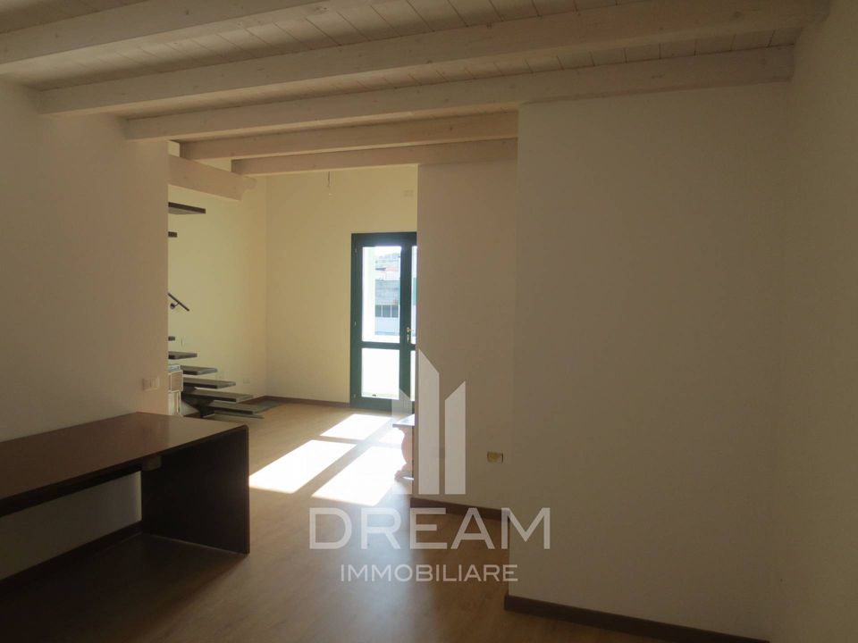 L'establiment comercial a Quartucciu, Cagliari - foto 2