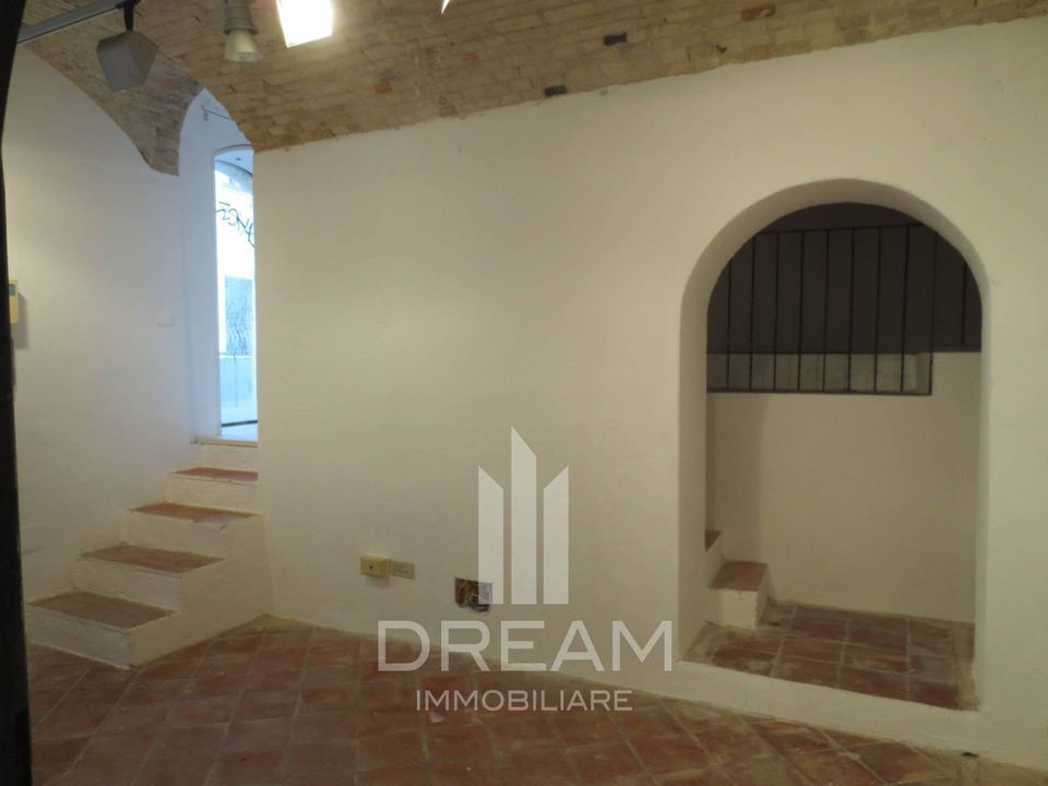 Erhvervsejendom i Cagliari, Cagliari - foto 5