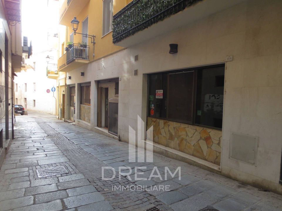 Erhvervsejendom i Cagliari, Cagliari - foto 3