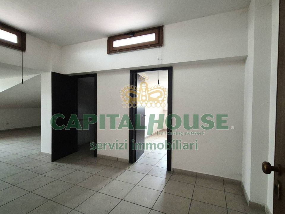 Lejlighed i Portico di Caserta, Caserta - foto 3