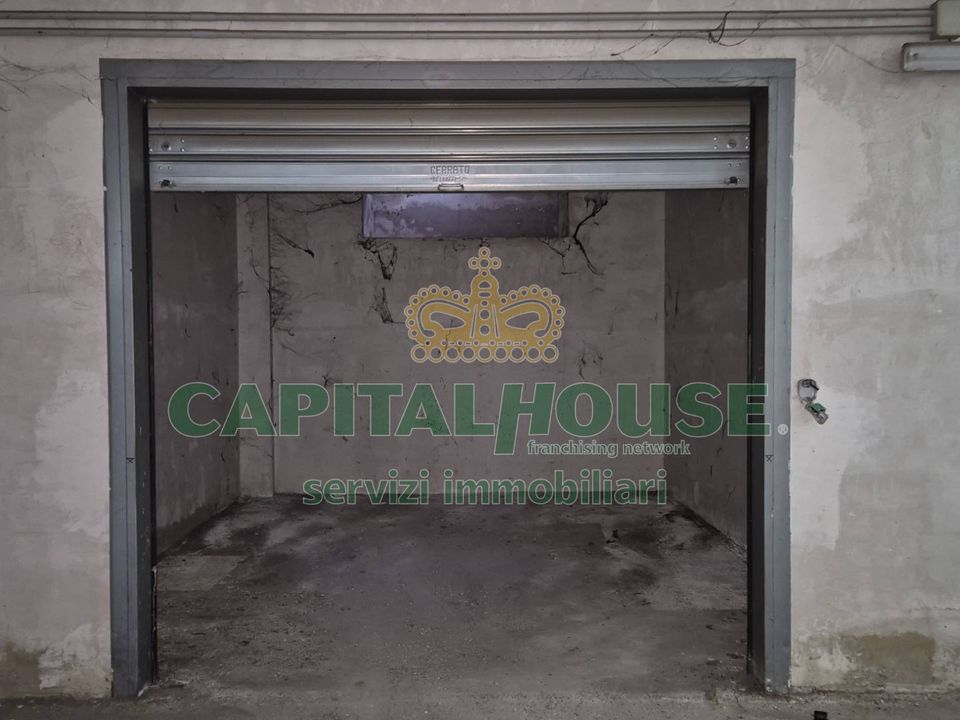 Parkeringsplads i Portico di Caserta, Caserta - foto 3