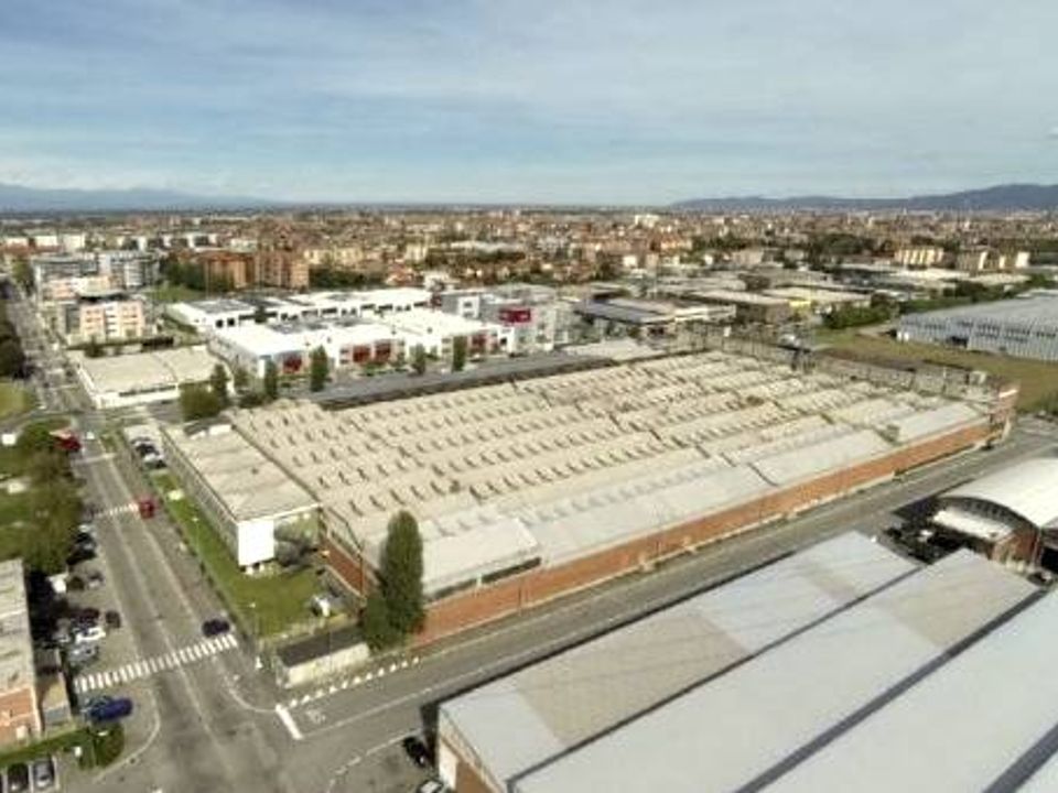 L'establiment comercial a Rivoli, Turin - foto 3