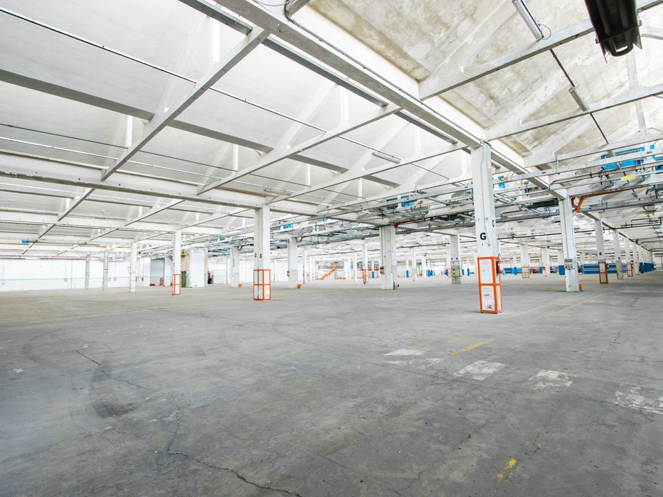 L'establiment comercial a Rivoli, Turin - foto 4