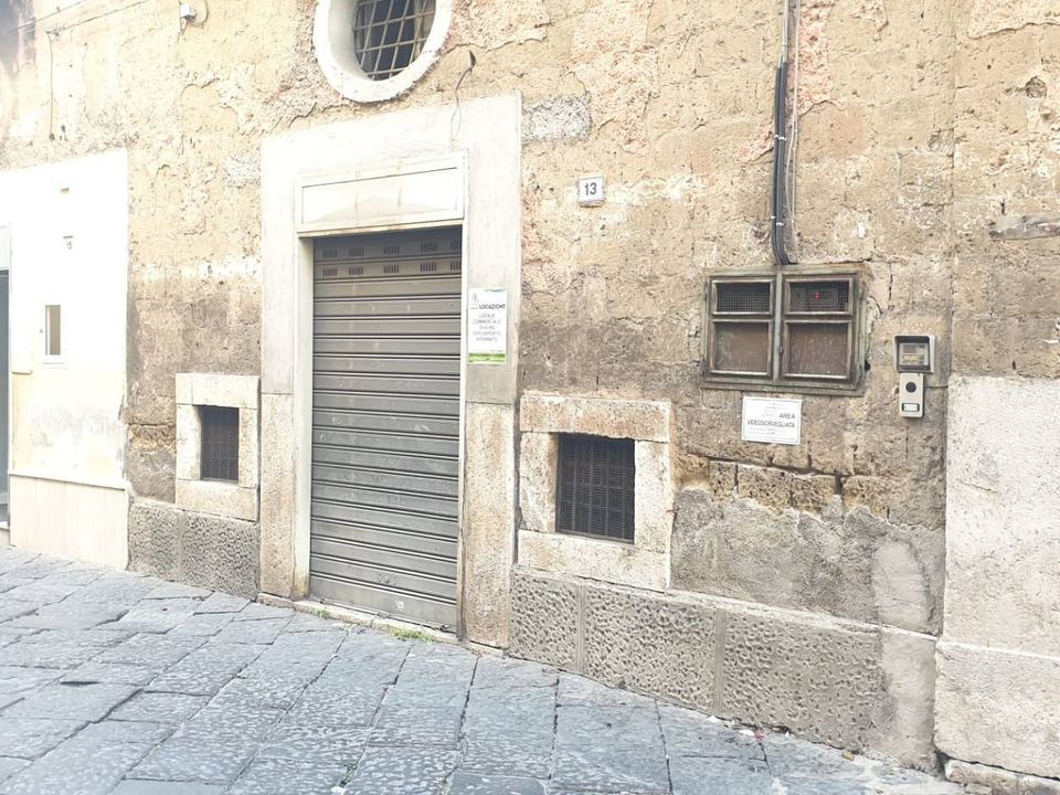 Local commercial - Maddaloni, Caserta - photo 1