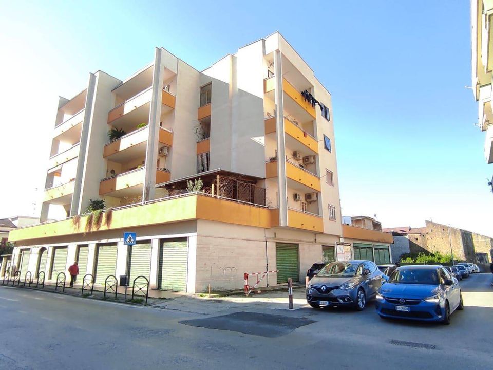 Appartement - Maddaloni, Caserta - photo 1