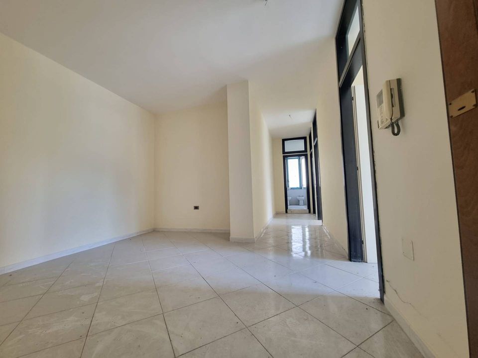 Local commercial - Maddaloni, Caserta - photo 4