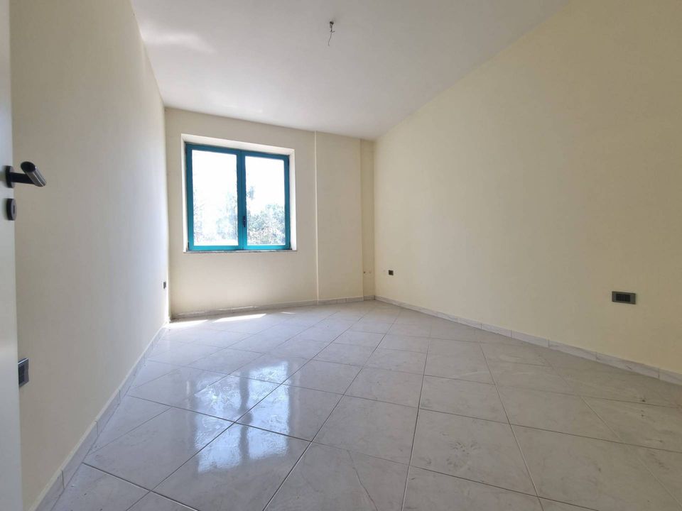 Local commercial - Maddaloni, Caserta - photo 5
