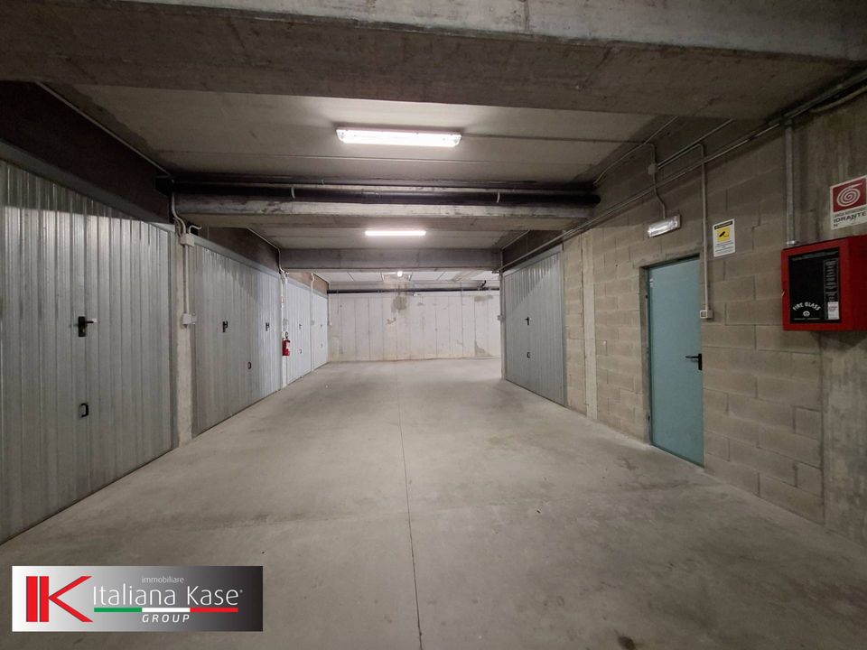 Parkeringsplads i Gassino Torinese, Turin - foto 1