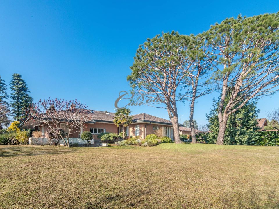 Villa i Fenegro, Como - bilde 1