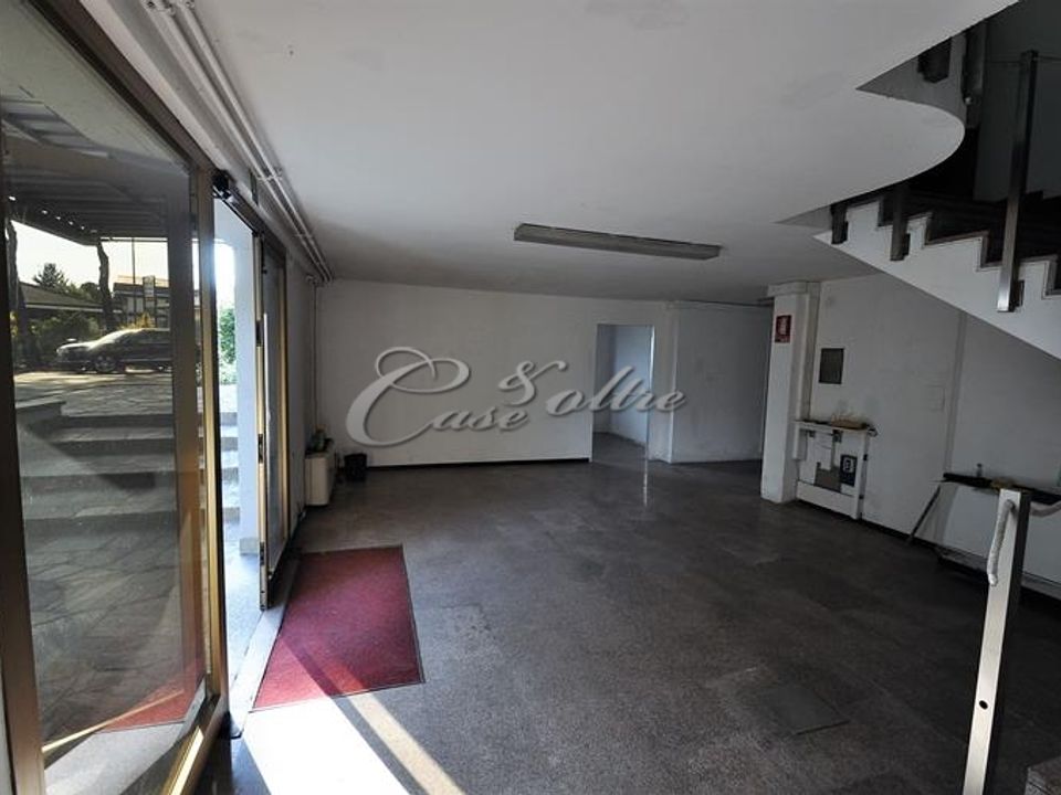 Erhvervsejendom i Caronno Pertusella, Varese - foto 5
