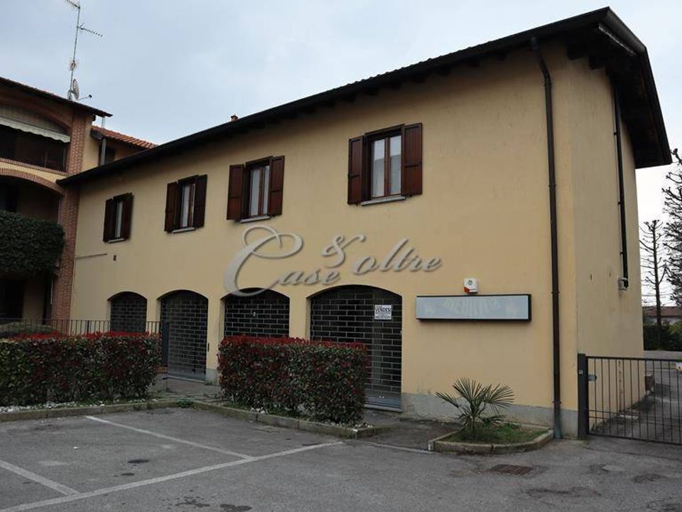 Erhvervsejendom i Figino Serenza, Como - foto 1