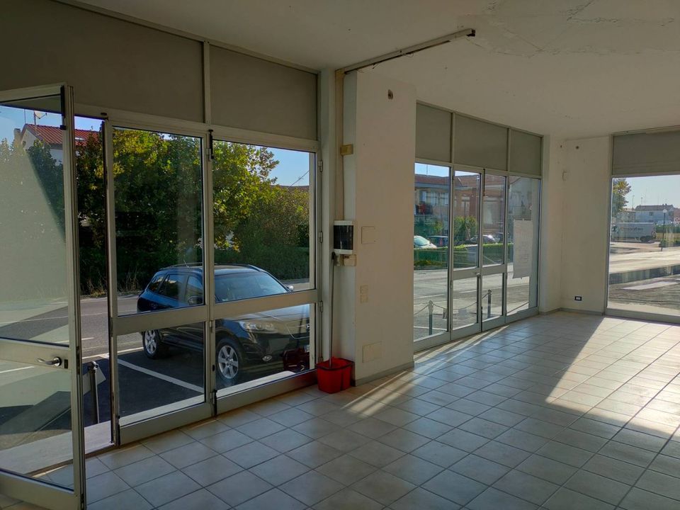 Erhvervsejendom i Fano, Pesaro and Urbino - foto 2