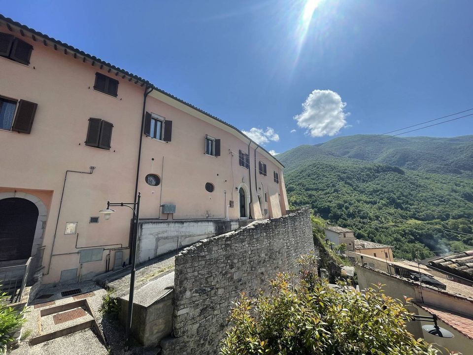 Erhvervsejendom i Cerreto di Spoleto, Perugia - foto 2