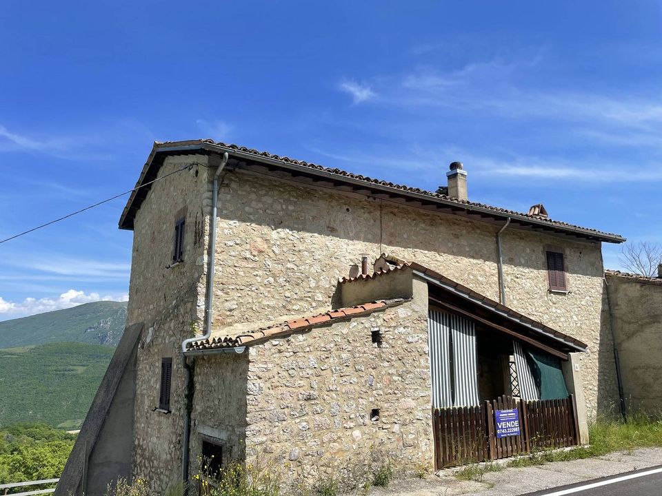 Landejendom i Cerreto di Spoleto, Perugia - foto 1