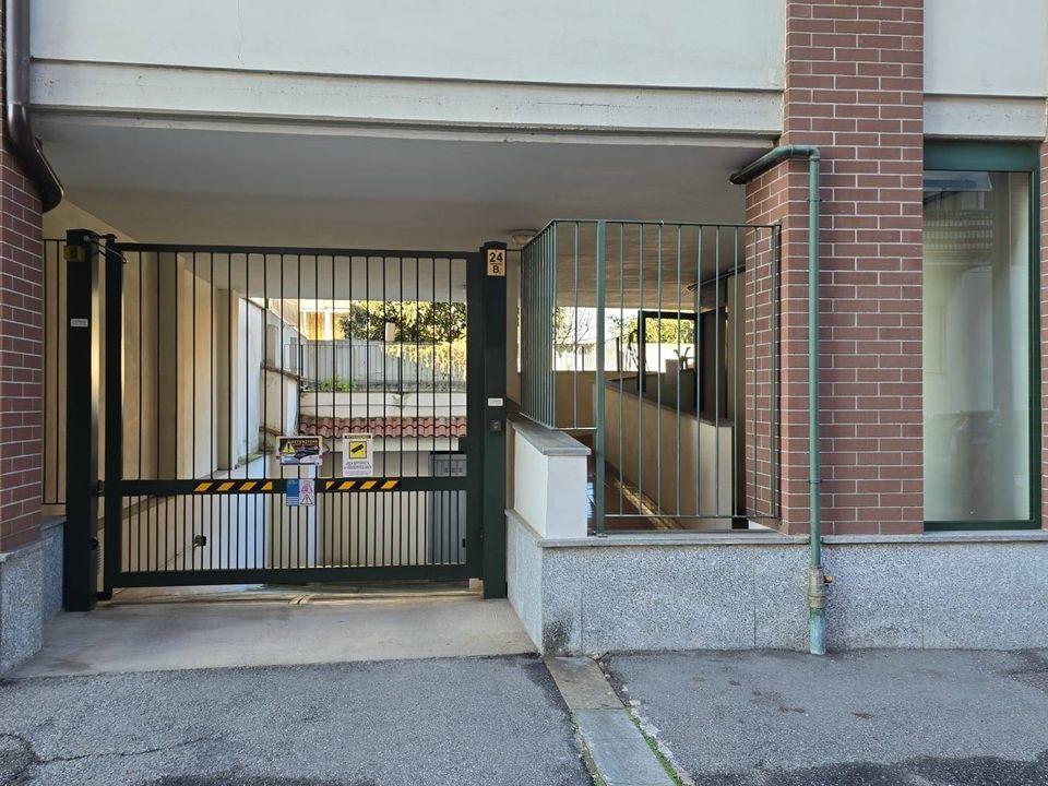 Parkeringsplass i Torino, Turin - bilde 2
