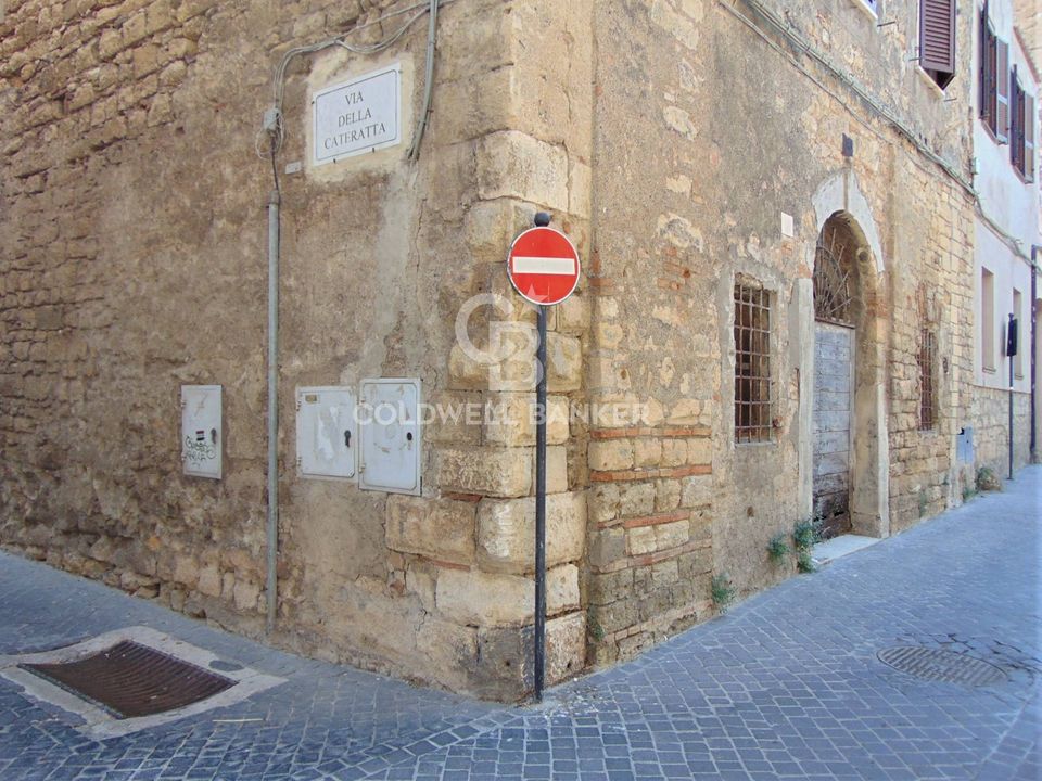 Plazas de parking en Tarquinia, Viterbo - foto 3