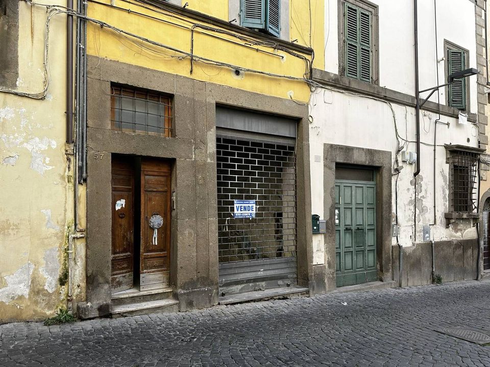 Erhvervsejendom i Viterbo, Viterbo - foto 1