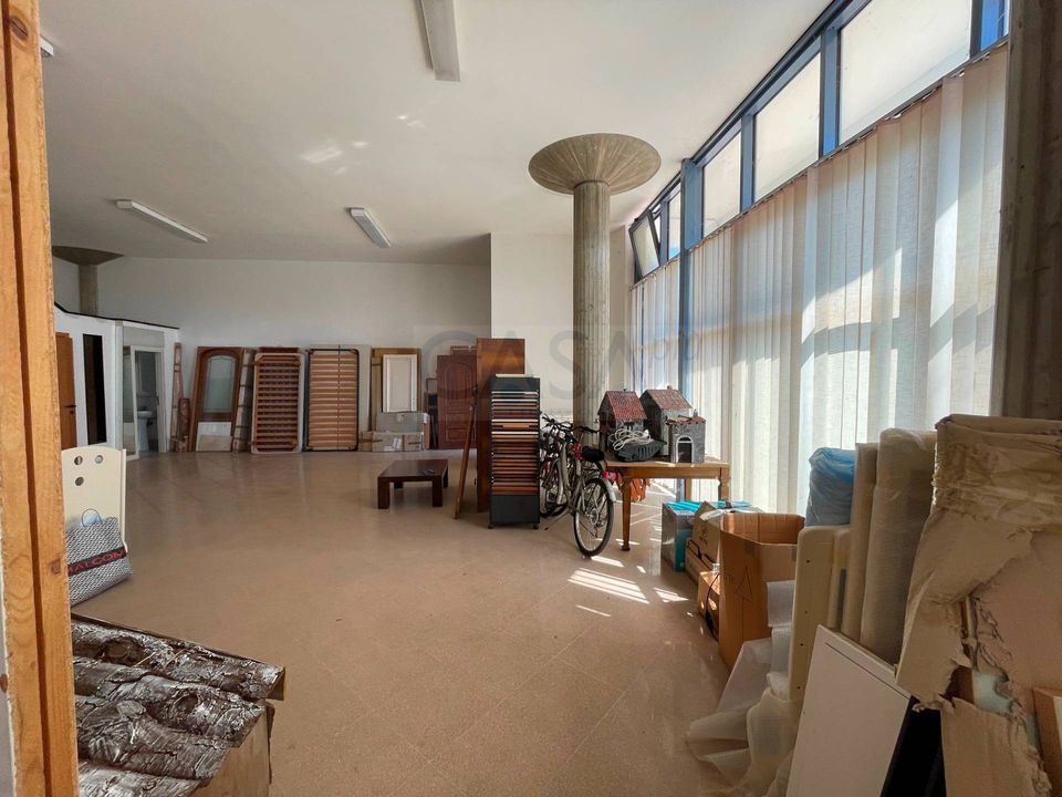 L'establiment comercial a Monsampolo del Tronto, Ascoli Piceno - foto 3