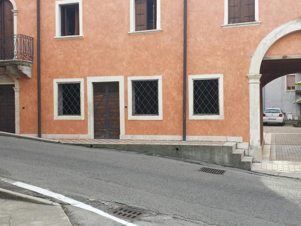 Erhvervsejendom i San Giovanni Ilarione, Verona - foto 1