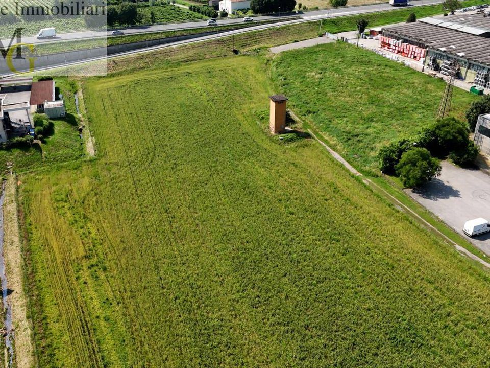 Helårsgrund i Gambellara, Vicenza - foto 1