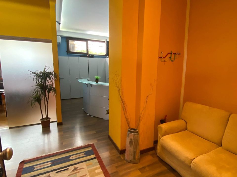 Erhvervsejendom i Palermo, Palermo - foto 1