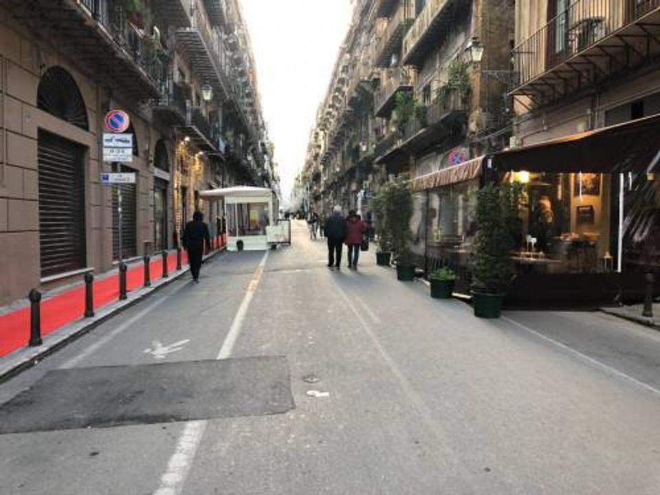 Erhvervsejendom i Palermo, Palermo - foto 1
