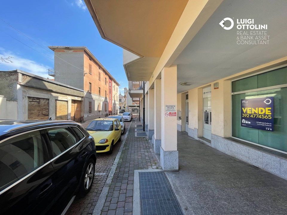 Erhvervsejendom i Lonate Pozzolo, Varese - foto 3