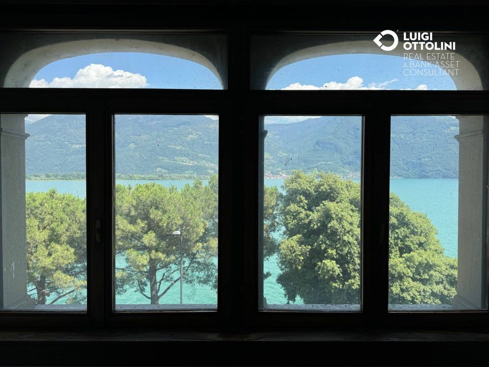 L'establiment comercial a Lovere, Bergamo - foto 5