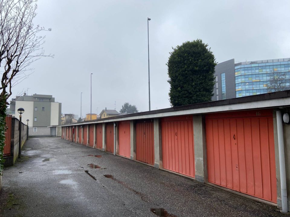 Parkeringsplads i Cologno Monzese, Milan - foto 3