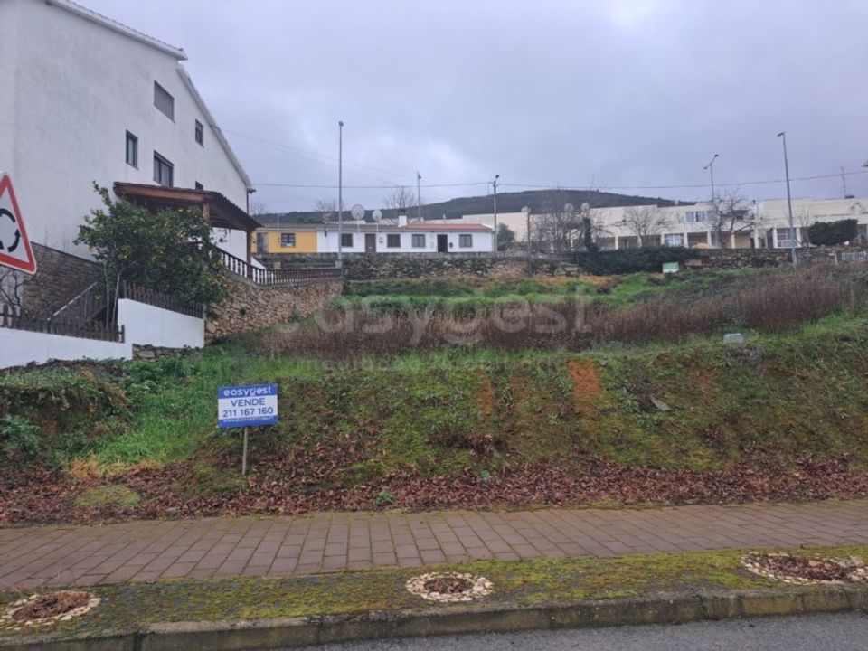 Helårsgrund i Torre de Moncorvo, Braganca - foto 1