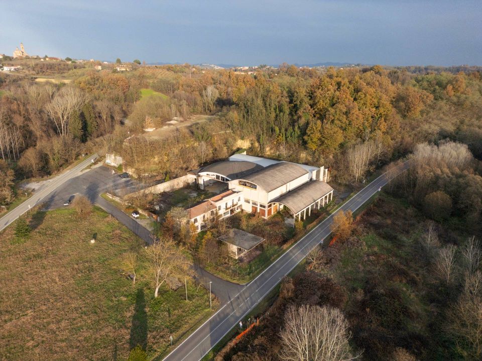 Erhvervsejendom i Piova Massaia, Asti - foto 1