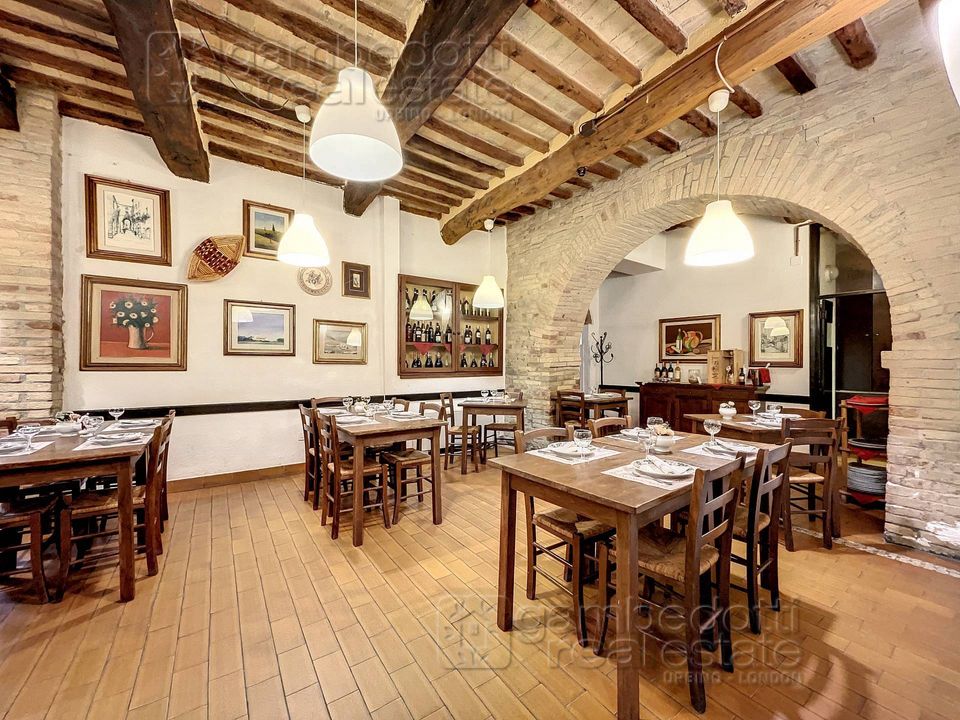 Propriedade comercial em Urbino, Pesaro and Urbino - foto 5