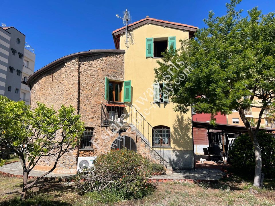 Villa i Ventimiglia, Imperia - foto 1